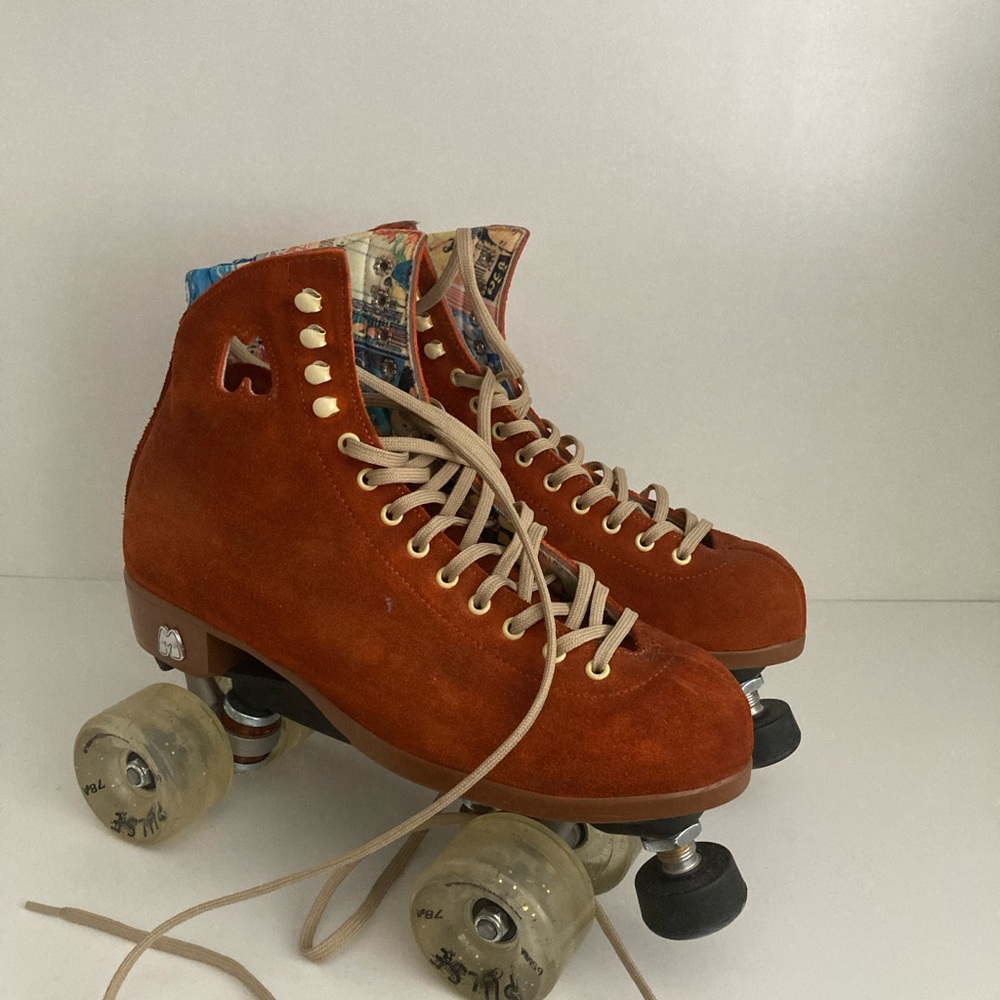 Moxi roller skates